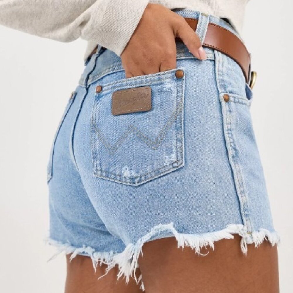 Wranglers Women Reworked Shorts Light Stone